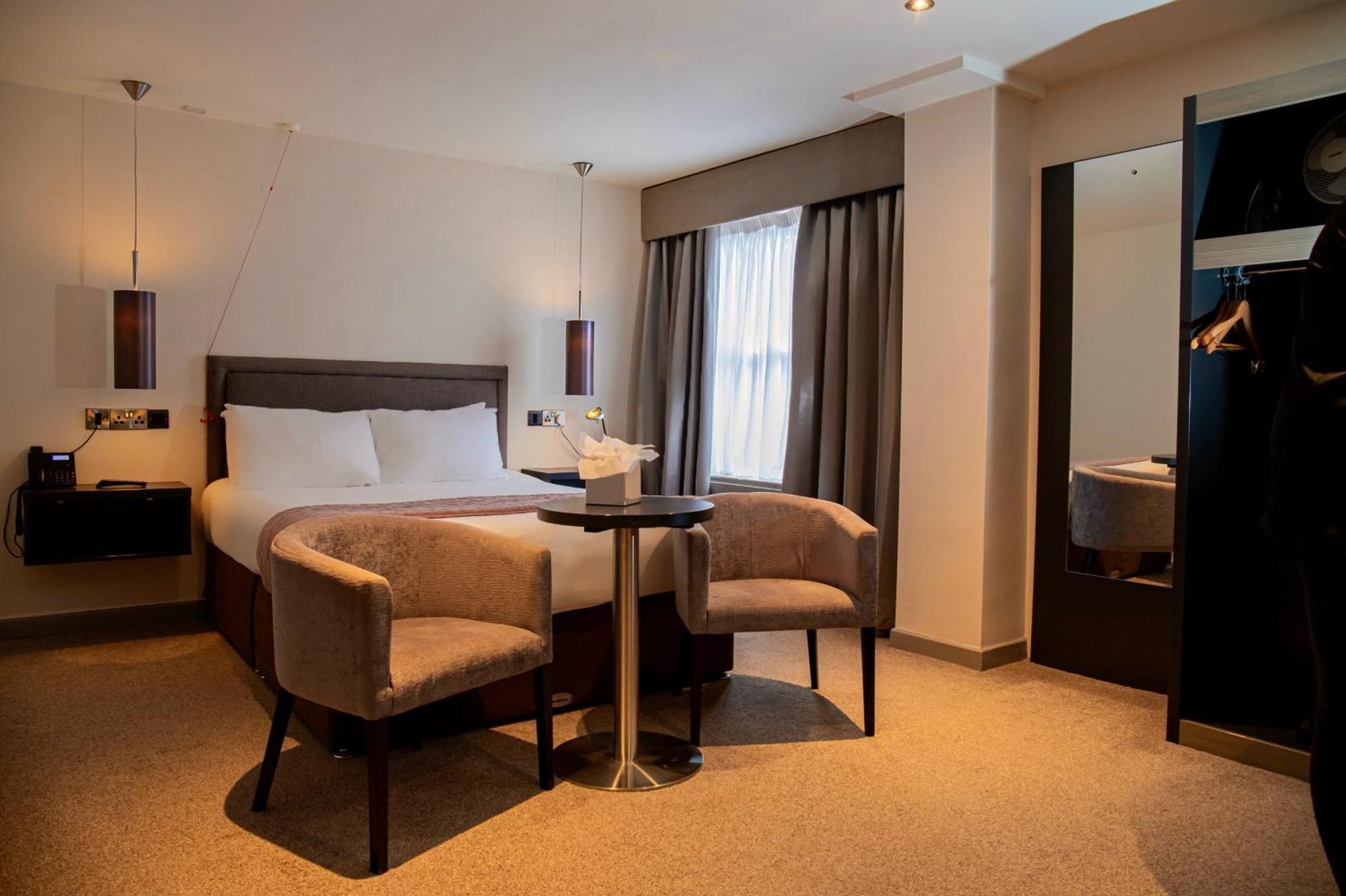 The Enniskillen Hotel And Motel Esterno foto