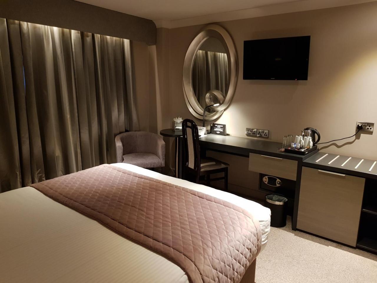 The Enniskillen Hotel And Motel Esterno foto